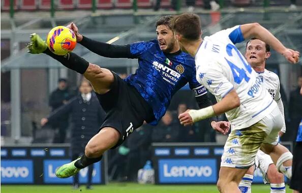 Ranocchia salva al Inter en el 91′ y Sensi lo clasifica en la prórroga